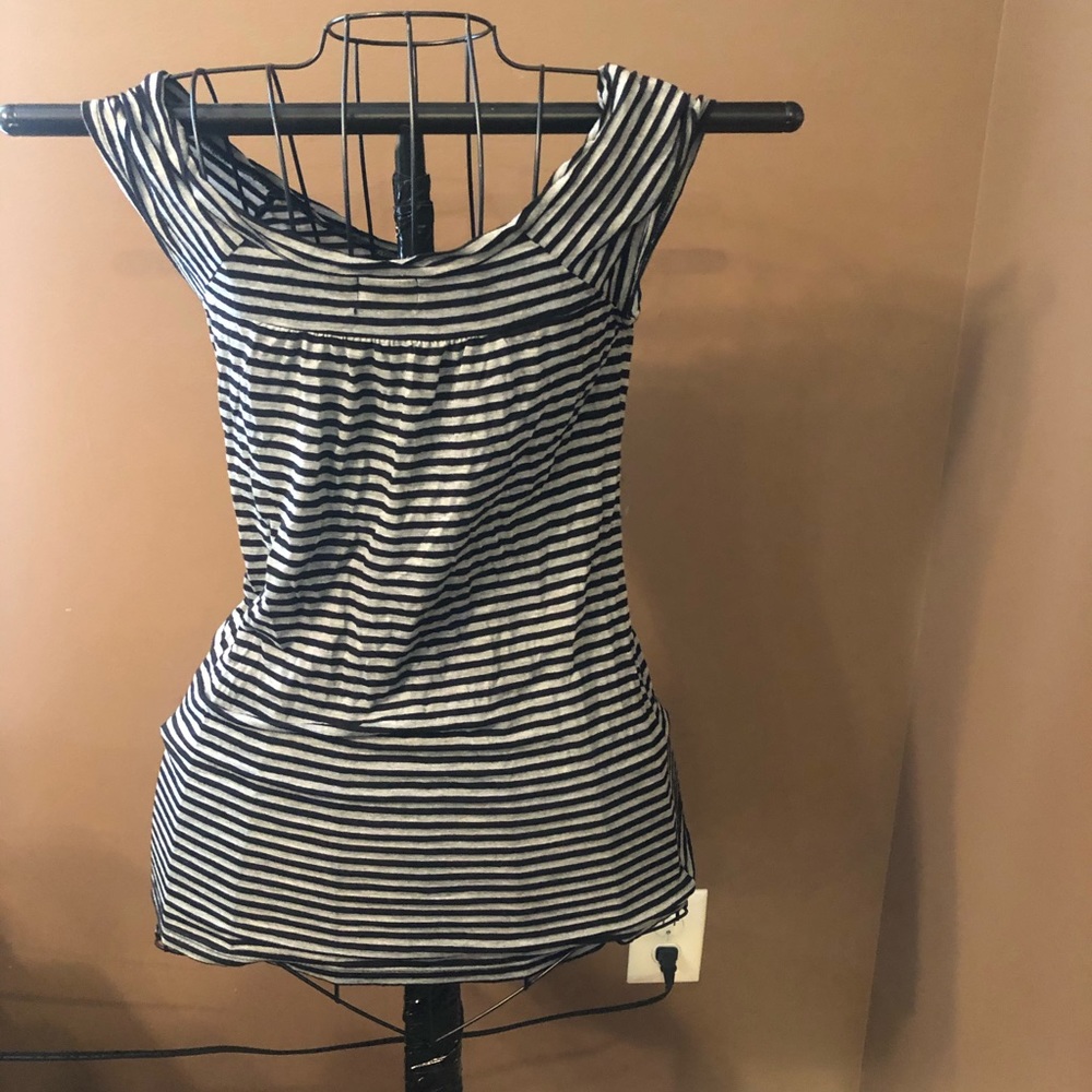 Top - Picture 3 of 3